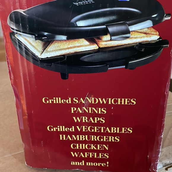 Bella Kitchen 3-in-1 Sándwich Maker - Picture 2 of 3